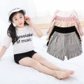 Children's lace-edge safety pants and size 100-160 are shipped from Thailand.. 