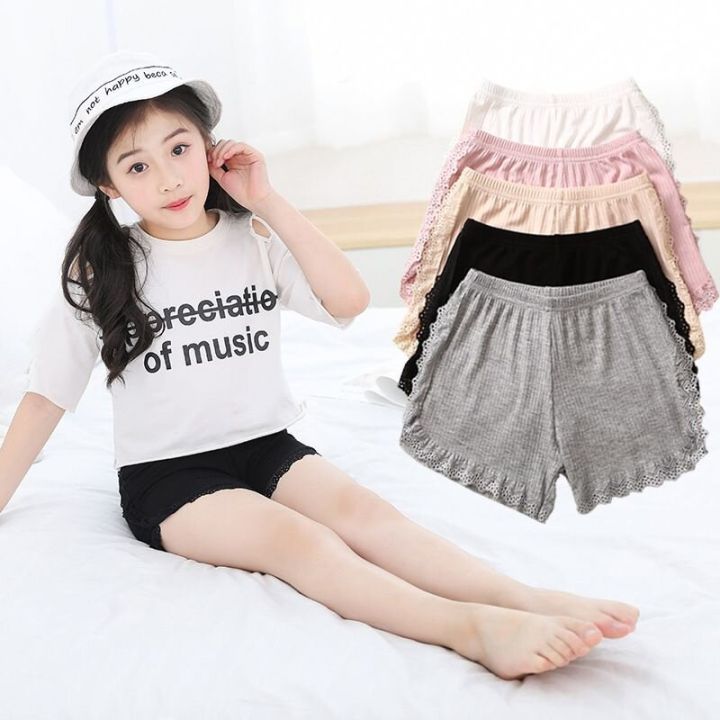Children's lace-edge safety pants and size 100-160 are shipped from Thailand.