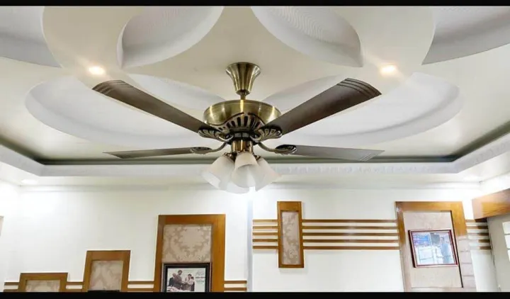 Usha%20Fontana%20Maple%201250mm/50%E2%80%9D%20Ceiling%20Fan%20(Antique%20Brass)%20-%20Image%204