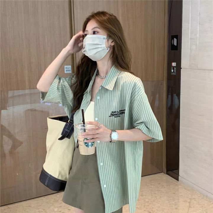 Mai Lang short-sleeved shirt, light green striped striped casual shirt, Korean style, simple match, match many looks, many styles, fabrics, comfortable to wear, not uncomfortable, ready to deliver
