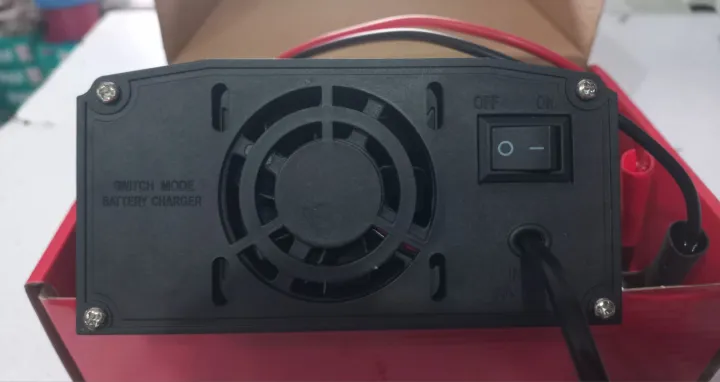 Three%20Phase%20Smart%20Battery%20Charger%2020%20Ampere%20Switch%20Mode%20Battery%20Charger%20Automatic%20Shutoff%20-%20Image%208