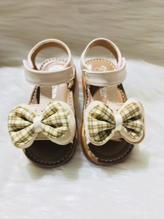 Comfortable And Very Light Bow Sandal