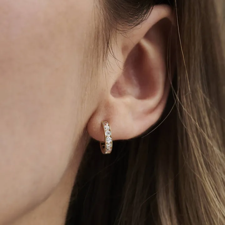 Huitan%20Bright%20Zirconia%20Hoop%20Earrings%20Lady%20Daily%20Wearable%20Accessories%20with%20Fashion%20Hollow-out%20Design%20Trendy%20Gold%20Color%20Jewelry%20-%20Image%205