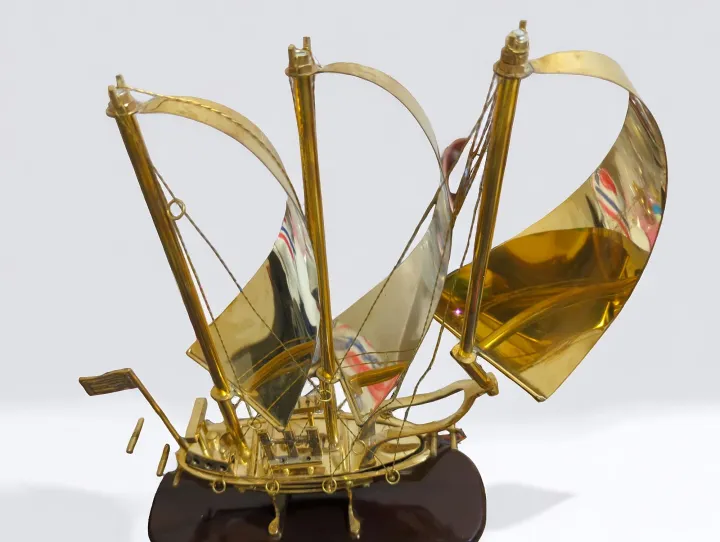 Table%20Decor%20Wooden%20Brass%20San%20Felipe%20Ship%20Luxurious%20Decorative%20Ship%20Figurine%2013%20Inch%20-%20Image%205