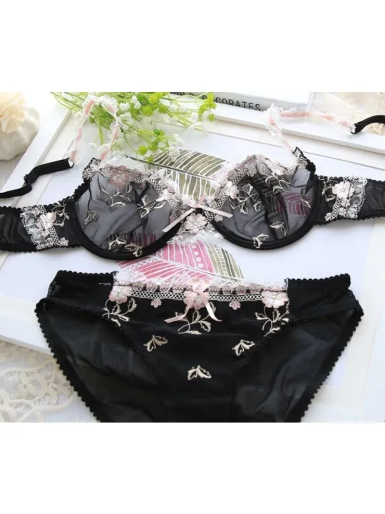 Luxury%20European%20and%20American%20Women%20Thin%20Big%20Size%2034-42%20ABC%20Chest%20Small%20Lace%20Transparent%20Sensual%20Lingerie%20Set%20Perspective%20Winter%20-%20Image%202