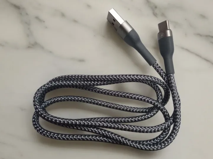 Ultra%20Durable%20USB%20Type-C%20Charging%20&%20Data%20Cable%20-%20Fast%20Charging%20cable%201000mm%20Braided%20Wire%20Extremely%20high%20quality%20wire%20-%20Image%205