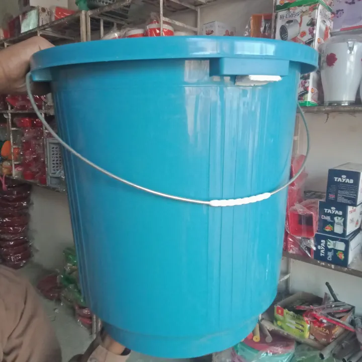 PLASTIC%20BUCKET%20%20-%20DIFFERENT%20SIZES%20WITH%20LID%20COVER%0A-Silver%20Color%20-%20Image%205