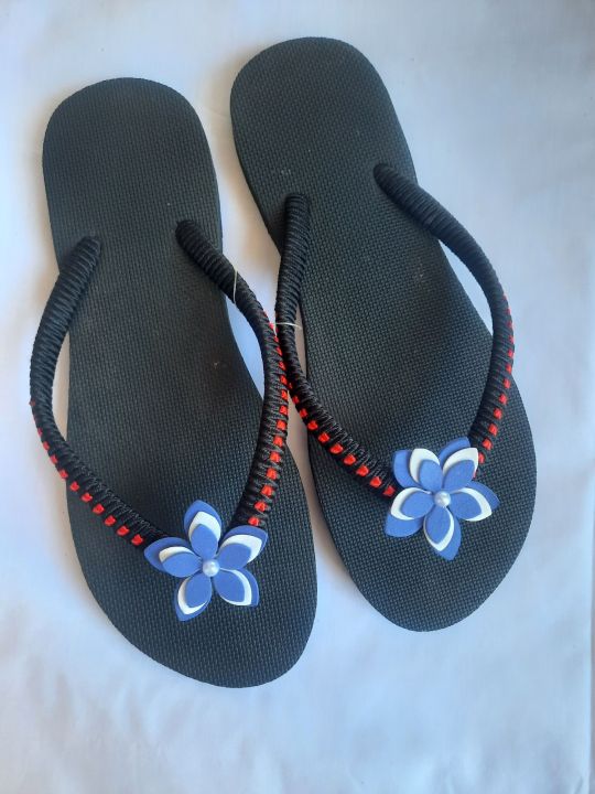 Flip%20Flops%20/%20Ladies%20Slipper%20with%20cute%20small%20flowers%20-%20Image%204