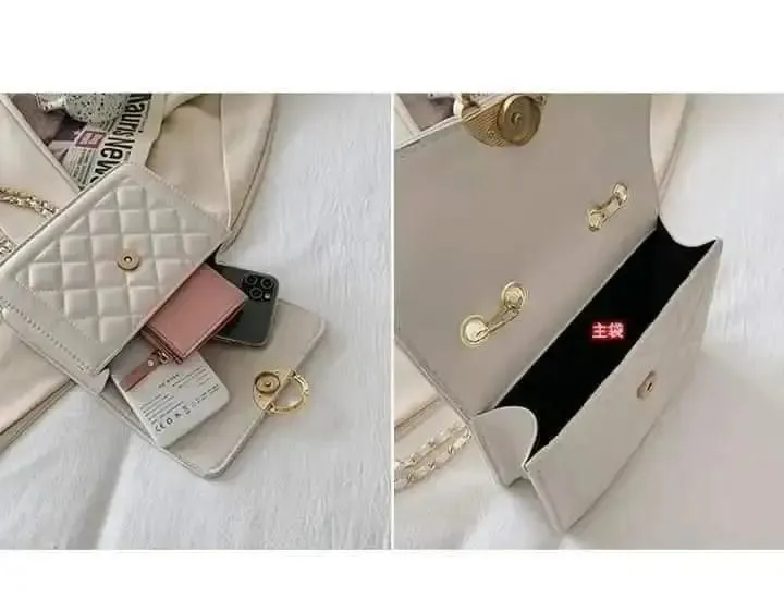 Premium%20Quality%20Diamond%20Lattice%20Chain%20Pearl%20Women's%20Shoulder%20Bag%20-%20Bag%20-%20Image%204
