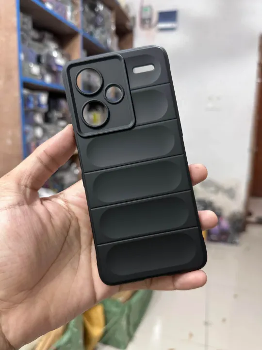 Xiaomi%20Redmi%20Note%2013%20pro%20plus%20Matte%20finish%20Airbag%20protection%20premium%20back%20cover%20-%20Image%207