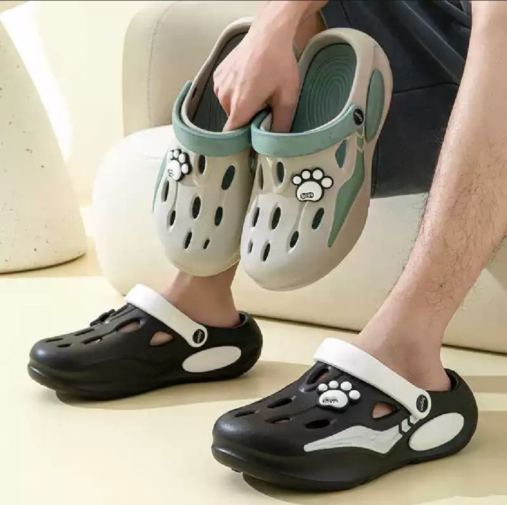 Light%20weight%20Cream%20Fancy%20Design%20Crocs%20For%20Unisex%20-%20Image%203