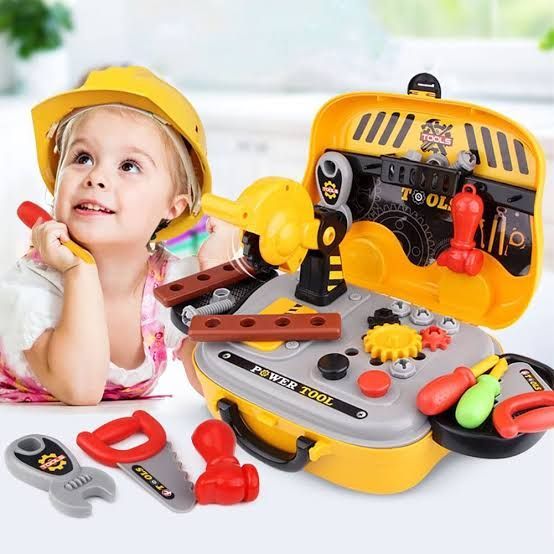 Deluxe%20-%20Pretend%20Play%20Tool%20Set%20Little%20Construction%20Workbench%20Including%20Toys%20Screw,%20Nuts,%20Hammers%20and%20More%20Tool%20Accessories%20In%20A%20Car%20Shape%20Briefcase%20Tool%20Set%20Box%20-%2031%20pieces%20-%20Yellow%20-%20Image%203