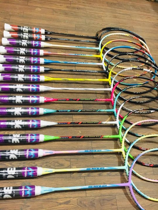 Power%20Max%20korean%20edition%20Bedminton%20racket%20Upto%2036lbs%20with%20gut%20-%20Image%202