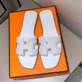 Women's Flat Sandal Summer Breathable PU Material Comfortable Slip-On Casual Footwear. 