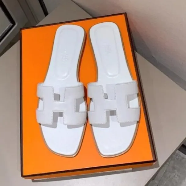 Women's%20Flat%20Sandal%20Summer%20Breathable%20PU%20Material%20Comfortable%20Slip-On%20Casual%20Footwear%20-%20Image%203