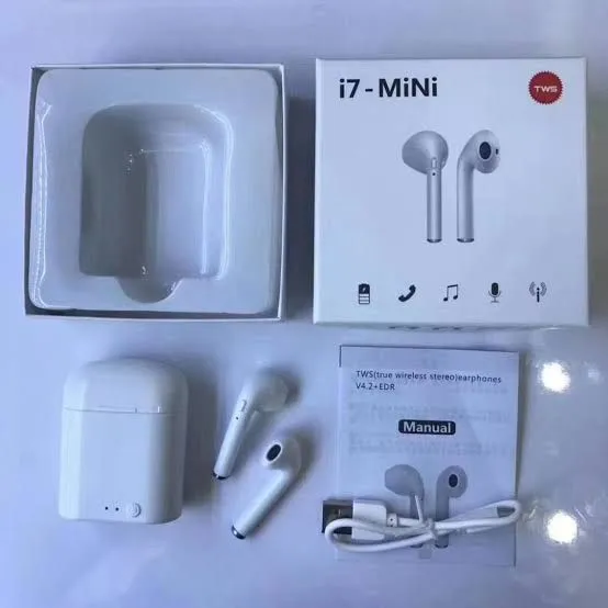 i7%20Mini%20TWS%20Earbuds%20Wireless%20Bluetooth%20Earphones%20White%20Color%20-%20Image%204