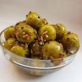 Original Shikarpuri Lasoory ka Achar. 