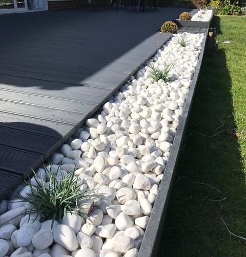 White big Pebbles/ Stones for Garden and
Aquarium 1 kg pack