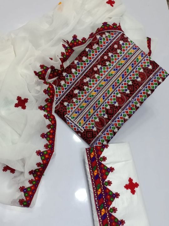 Sindhi%20Ajrak%20Embroidered%20lawn%203%20piece%20Suit%20with%20Embroidered%20Chiffon%20Dupatta%20For%20Women%20-%20Image%206