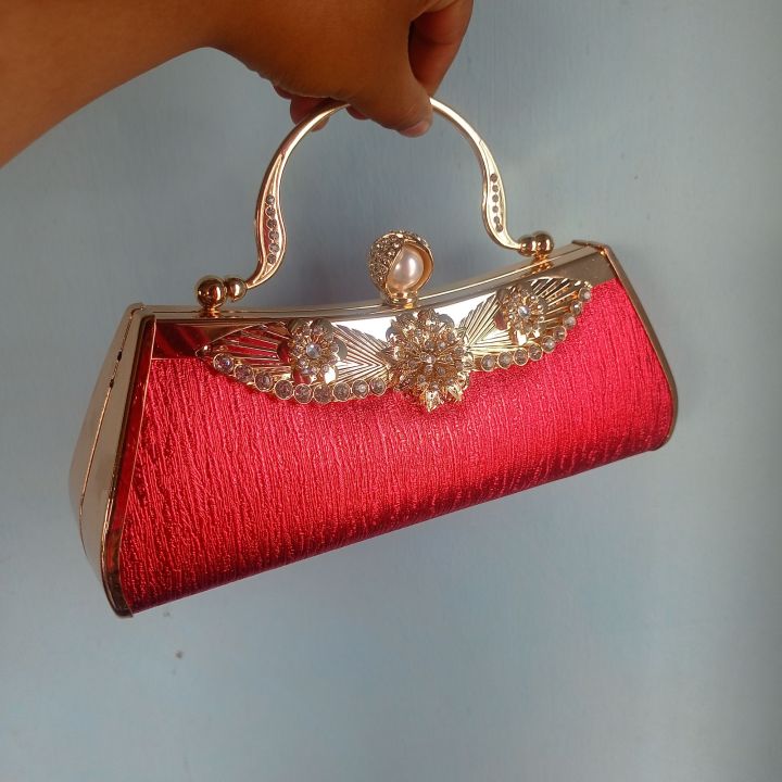 Premium%20Quality%20Women'%20Party%20Bag%20-%20Image%204