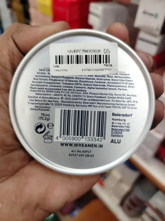 Nivea%20%20Men%20Dark%20Spot%20Reduction%20Creme%20Moisturiser%20Tin%20(75%20ml)%20-%20Image%203