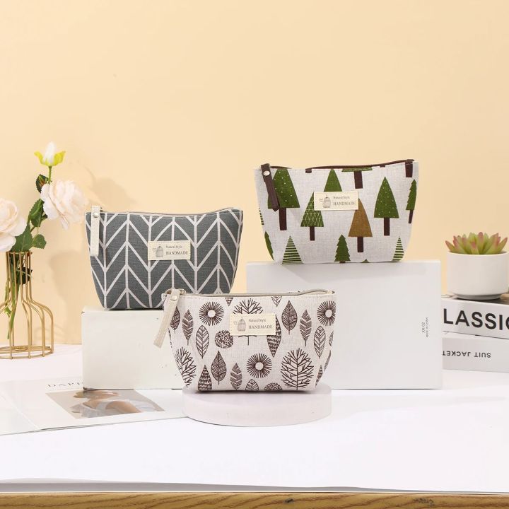 New%20Canvas%20Cosmetic%20Bags%20Zipper%20Opening%20Key%20Card%20Holder%20Cartoon%20Student%20Pencil%20Case%20Coin%20Purse%20Ladies%20Hand%20Portable%20Storage%20Bag%20-%20Image%203