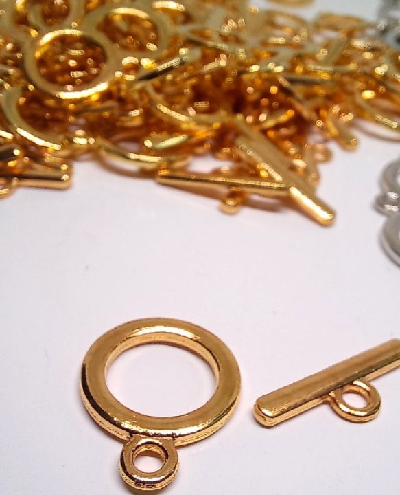 4%20pairs%20metal%20Toggle%20Clasp%20hooks%20connector%20%7C%20Set%20for%20Jewelry%20Making%20-%20Silver,%20Golden%20&%20Mixed%20Colors%20%7C%20Round%20Ring%20and%20Bar%20Closures%20for%20Bracelets%20&%20Necklaces%20%7C%20circle%20lock%20with%20bar%20-%20Image%207