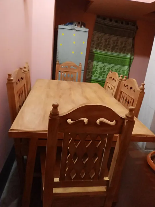 dining%20table%20set%20with%206%20chairs,%20table%20Height%2030%20inches%20long%20by%2060%20inches%20wide%2036%20inches%20-%20Image%203