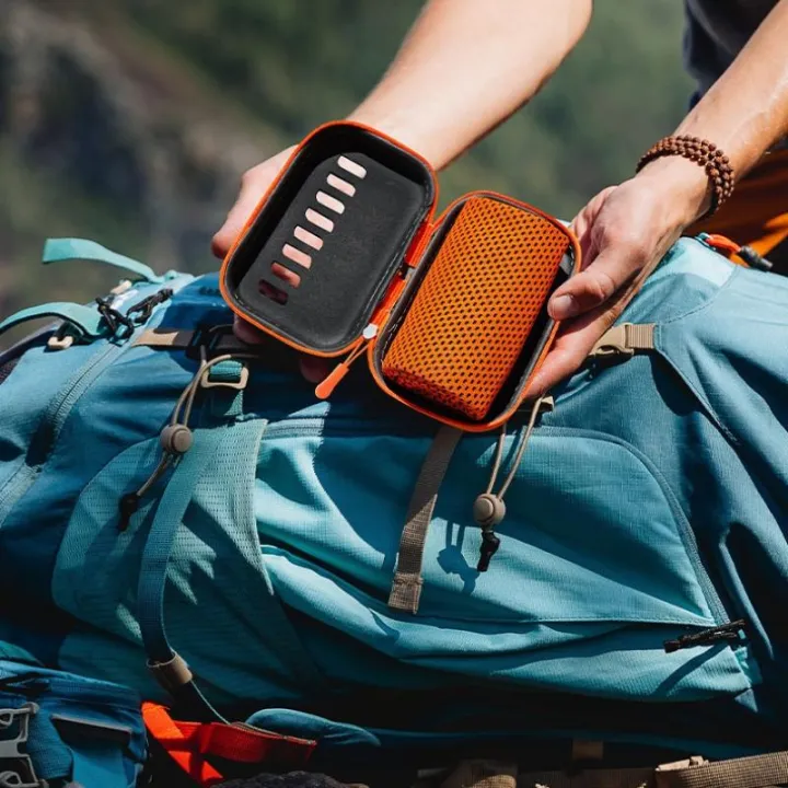 Camping%20Cooling%20Towels%20With%20EVA%20Case,%20Compact%20&%20Portable%20Travel%20Ice%20Towel%20Quick%20Dry%20Towels%20For%20Sports%20Gym,%20Hiking%20And%20Yoga%20-%20Image%205