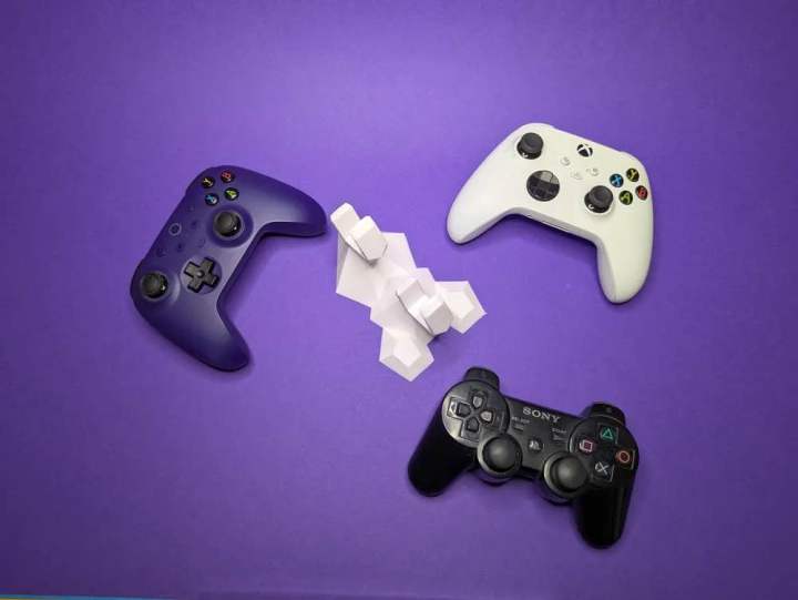 Xbox%20controller%20stand%20-%20Image%202
