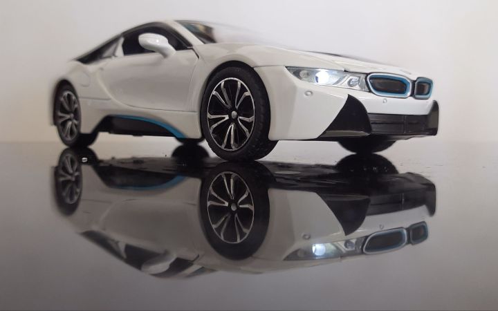 Diecasts%20&%20Toy%20Vehicles%20BMW%20I8%201:24%20Alloy%20Collection%20Model%20Car%20-%20Image%208