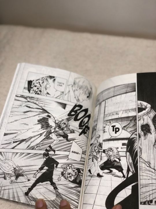 Jujutsu%20Kaisen%20Volume%2013%20-%20Image%204