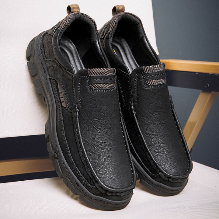 CLOHOOMen's%20Casual%20Loafers%20Handmade%20Breathable%20Leather%20Shoes%20with%20Thick%20Rubber%20Sole%20Comfortable%20Footwear%20Classic%20Hand%20Sewn%20Seams%20-%20Image%206
