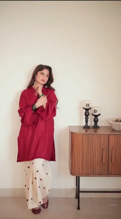 Paristaan%20%7CHeart%20Embroidered%20Flapper%202PCs%20Dress%20for%20Women%20%E2%80%93%20V-Neck%20Short%20Shirt%20with%20Side%20Pockets%20&%20Matching%20Trouser%20%E2%80%93%20Casual%20Summer%20Outfit%20For%20Women%20-%20Image%2010
