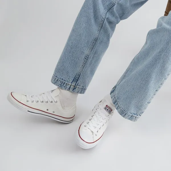 Chuck%20Taylor%20All%20Star%20OX%20Low%20Black%20and%20White%20Men%20by%20Comfort%20Corner%20-%20Image%205