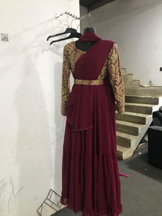 Saree model Salwar