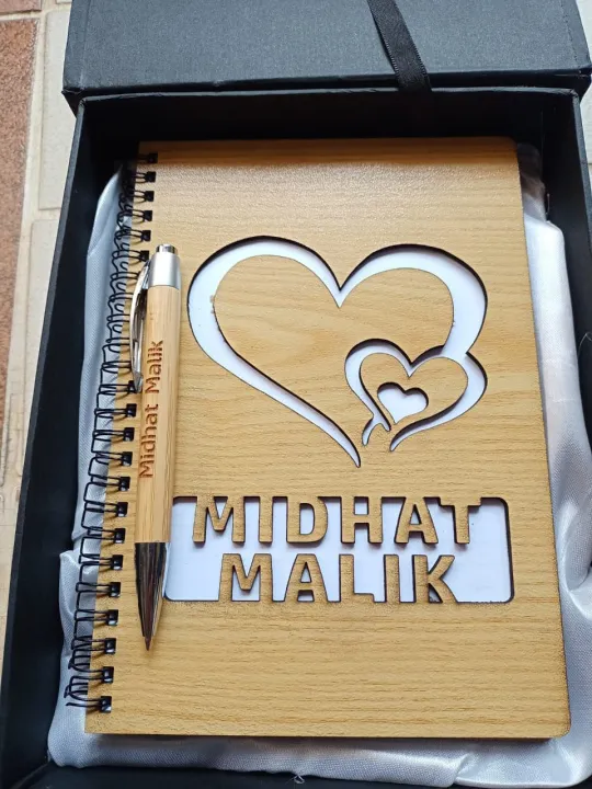 Customized%20Wooden%20Pen%20Diary%20Set%20With%20Box%20Best%20Gift%20Heart%20Shape%20Cutting%20Diary%20-%20Image%204