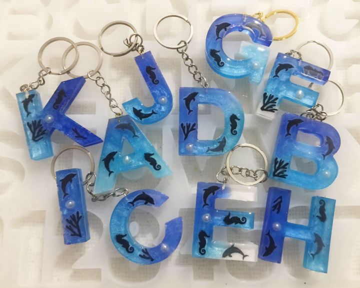 RESIN LETTER KEYCHAIN