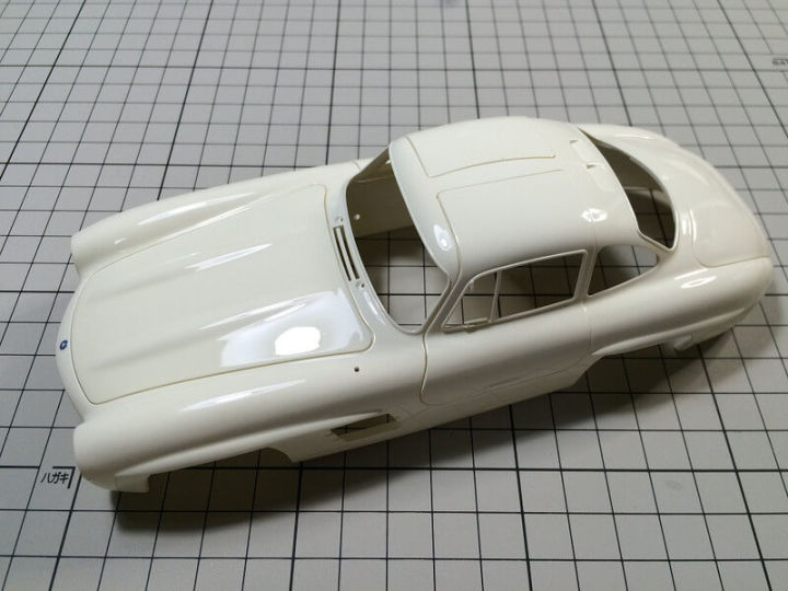 Tamiya%20TS-7%20racing%20white%20ivory%20spray%20paint%20100ml%20-%20Image%204