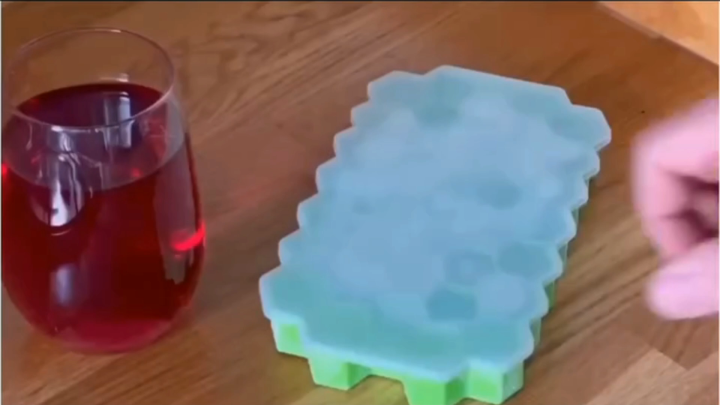 37-Cavity Silicone Ice Cube Tray Ice-making Box