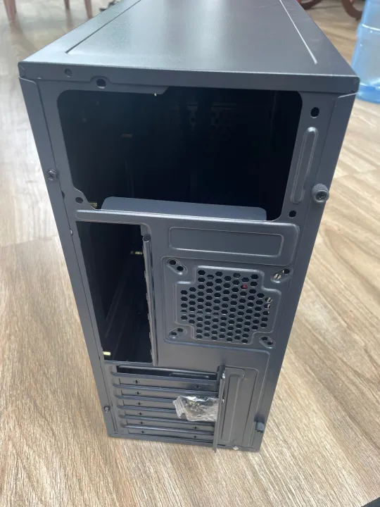 Brand%20new%20Computer%20Casing%20-%20Image%203