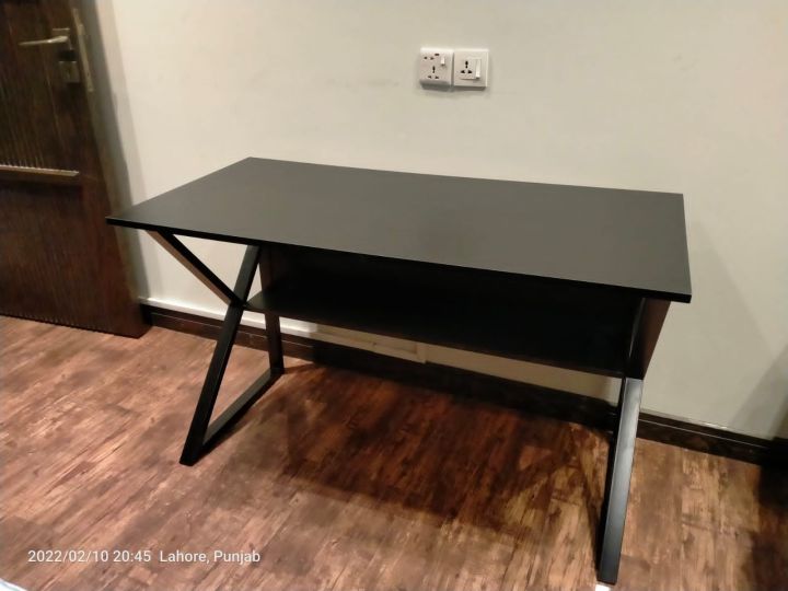 EXECUTIVE OFFICE COMPUTER GAMING TABLE