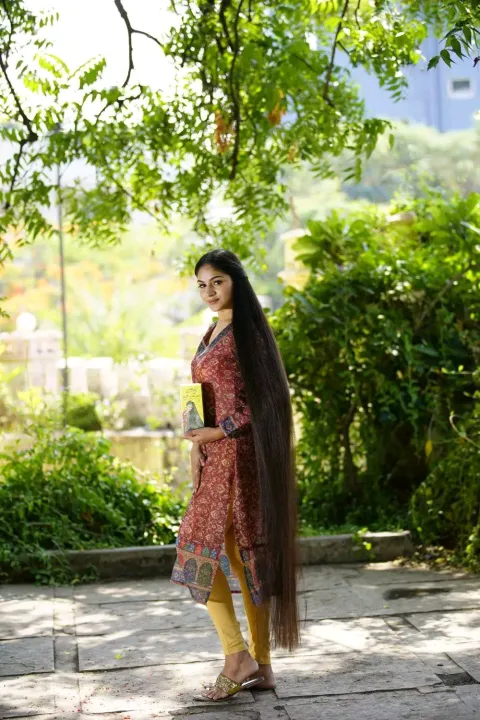 Zafran%20Hair%20Growth%20Therapy(Oil)%20-%20Image%208