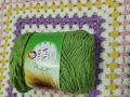 NA wool yarn (4 pcs). 