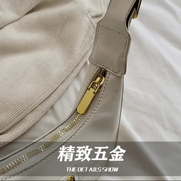 LuxeLure%20Glossy%20Crescent%20Bag%20%E2%80%93%202-in-1%20Chic%20Carry%20by%20Miu%20Miu-Inspired%20Design%20-%20Image%209