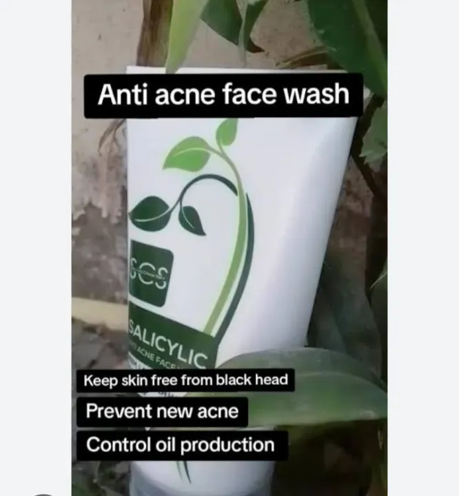 Scs%20Salicylic%20anti%20acne%20face%20wash%20for%20oily%20skin%20-%20Image%202