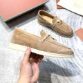 Suede Leather Loafers for Women Summer Walk Designer Flat Shoes Fashion Causal Moccasines Metal Pendant High Quality Comfortable.