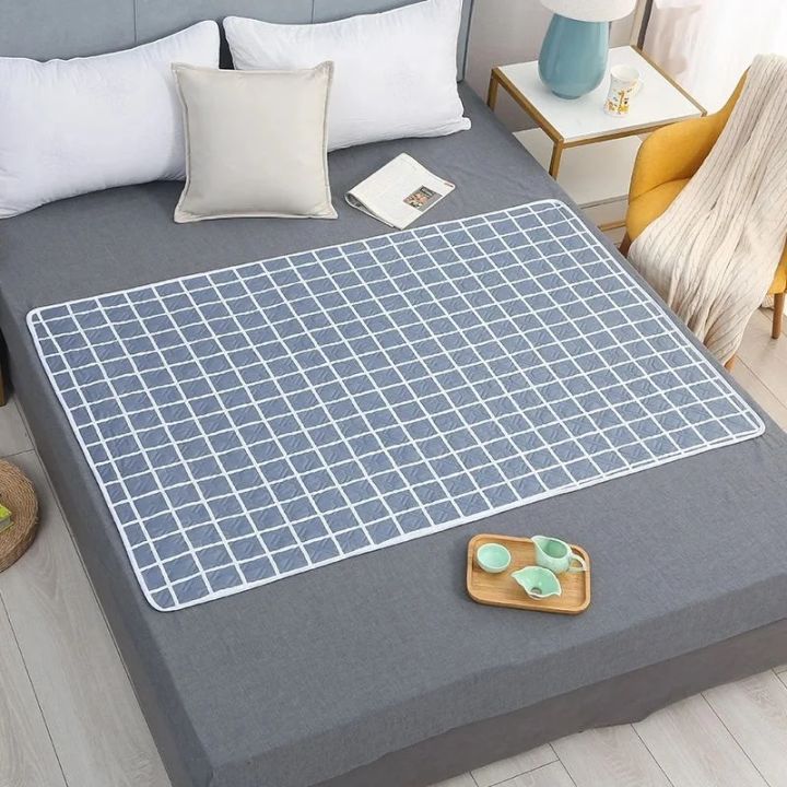 150/120/70Cm%20Large%20Washable%20Mattress%20Waterproof%20Bed%20Under%20Pad%20Chucks%20Pads%20with%20Non-Slip%20Back%20for%20Elderly,%20Kids,%20Women%20or%20Pets%20-%20Image%208