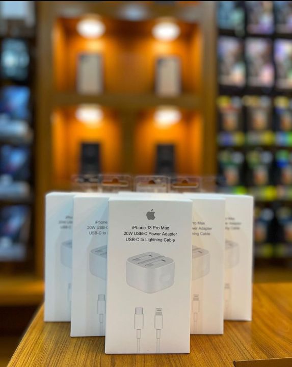 Iphone%2013%20Pro%20max..%2020w%20USB-C%20power%20Adapter%20%20USB-C%20..%20Lighting%20%20cable%20-%20Image%202