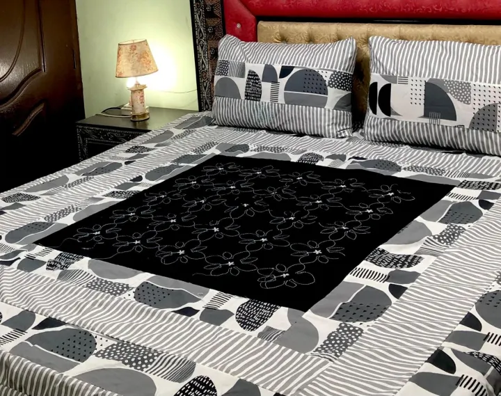 Embroidered%20Patch%20Work%20King%20Size%20BedSheet%20-%20High%20Quality%20-%20Cotton%20Double%20Bedsheet%20Embroided%20by%20Dazzling%20point%20-%20Image%208